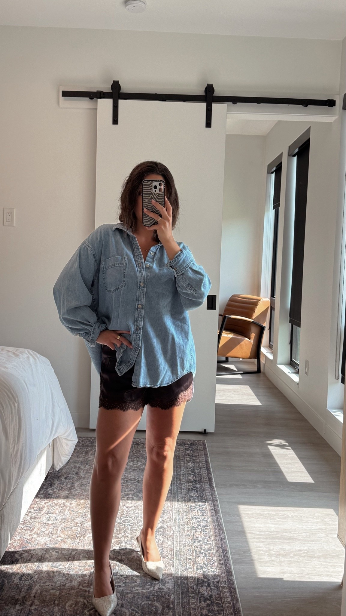 M denim shirt 
M lace shorts

#LTKootd