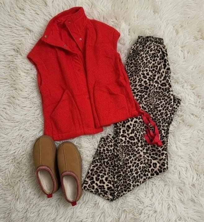 After the Valentine’s dinner… this is what I’m changing into ❤️ Cozy, cute, and still festive with the red vest + leopard lounge pants. Linked my comfy faves!


#LTKootd #LTKValentine #LTKMidsize