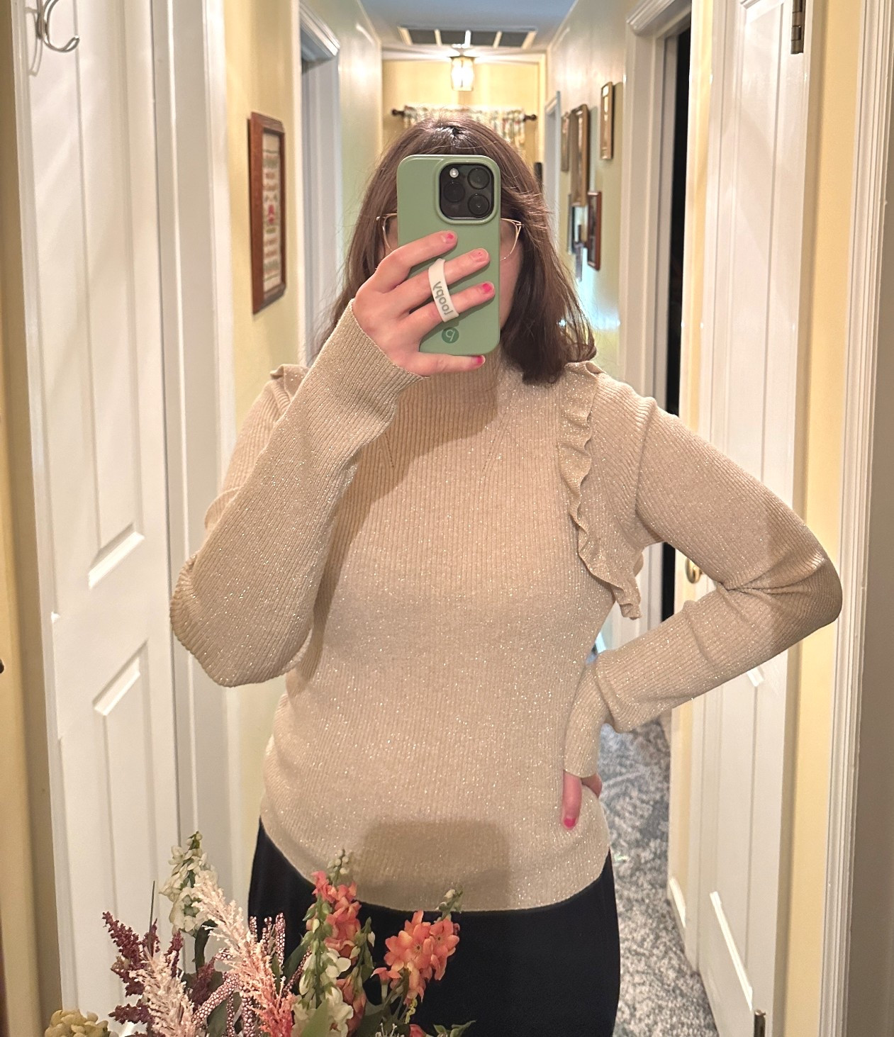 This is a perfect festive sweater for Christmas or New Years! It’s metallic and sparkly and warm—I’m wearing a medium. 

#LTKWorkwear #LTKootd #LTKHoliday