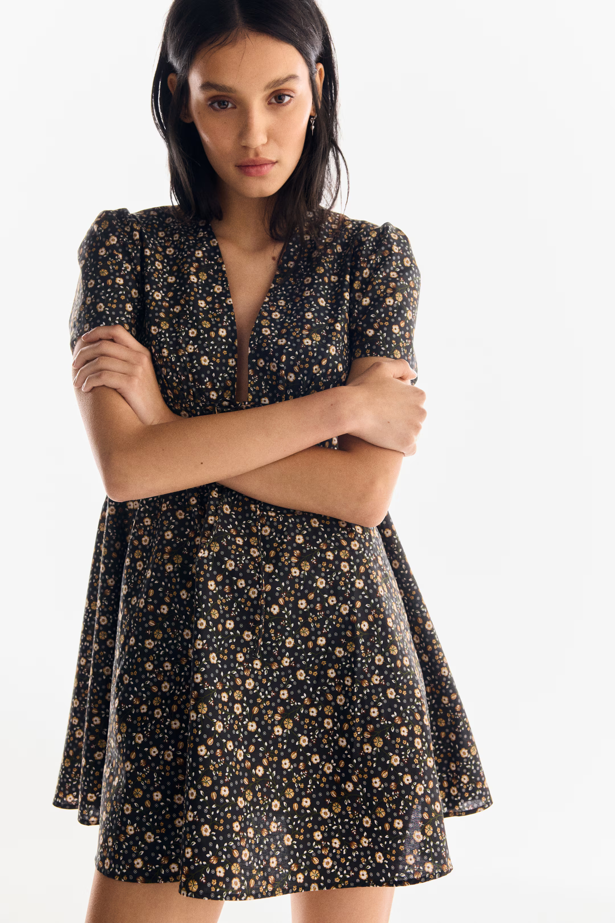 V-neck cotton poplin dress | H&M (UK, MY, IN, SG, PH, TW, HK)