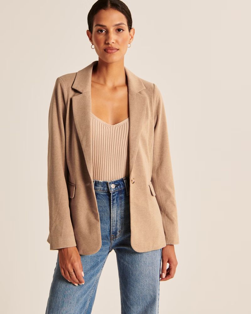 Women's Single-Breasted Stretch Blazer | Women's Coats & Jackets | Abercrombie.com | Abercrombie & Fitch (US)