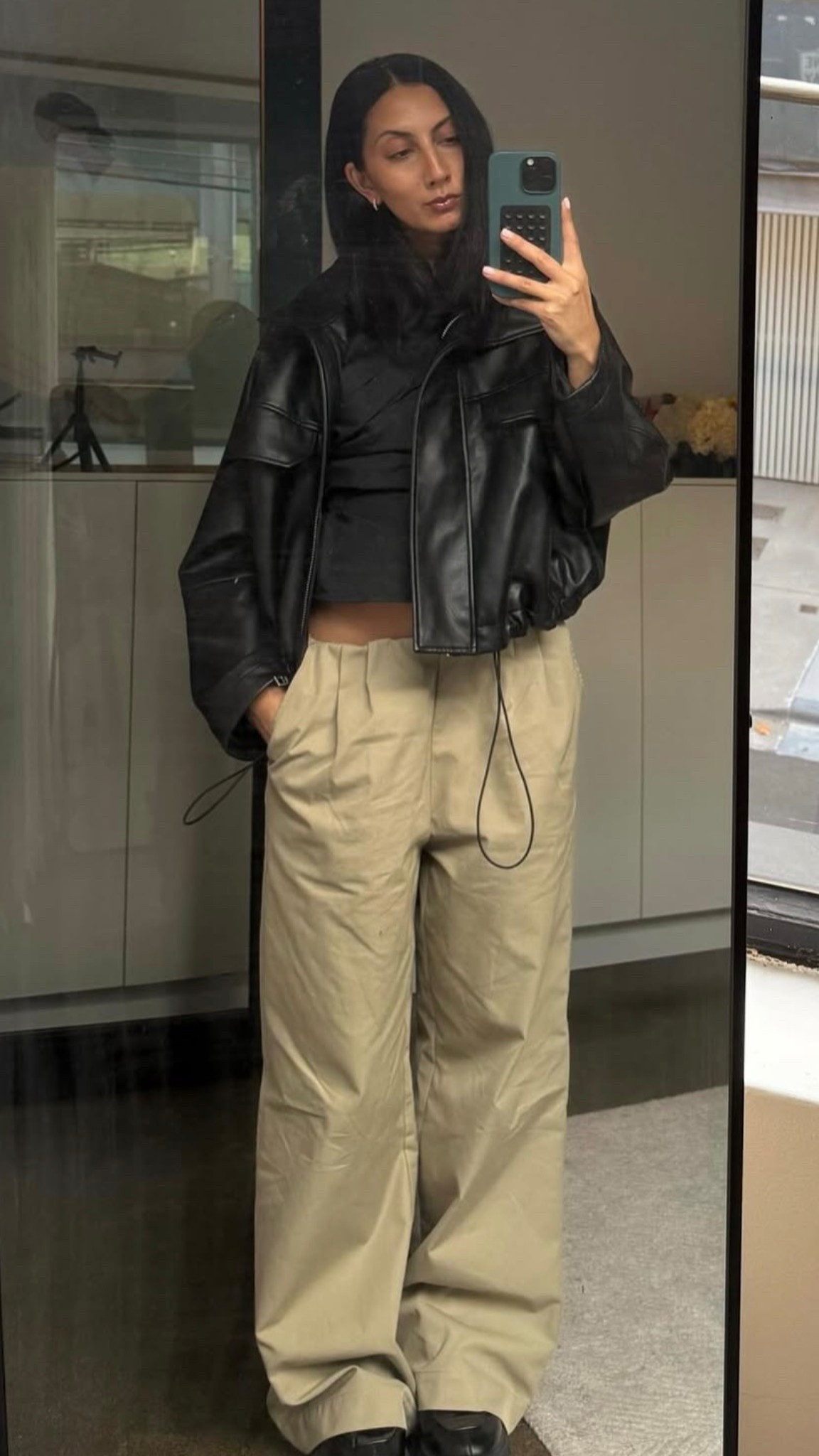 Anika in her classic leather go-to 

#LTKaustralia