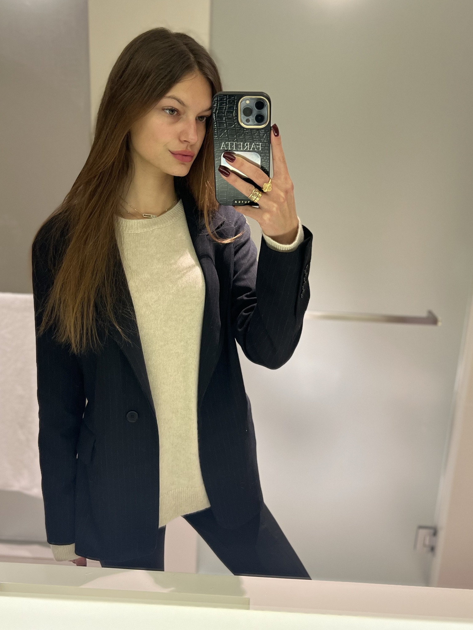 Casual look #newyear #newyearssve #eterne #maje #miami #casuallook #ootd #outfit #style #miami #florida


#LTKtravel #LTKSeasonal #LTKeurope
