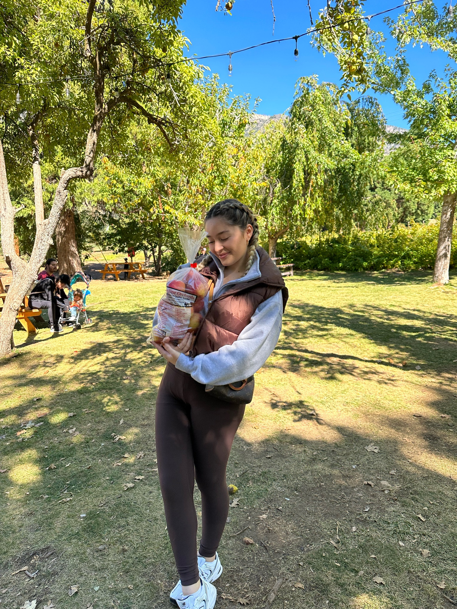 Apple picking outfit 🫶🏻🍂