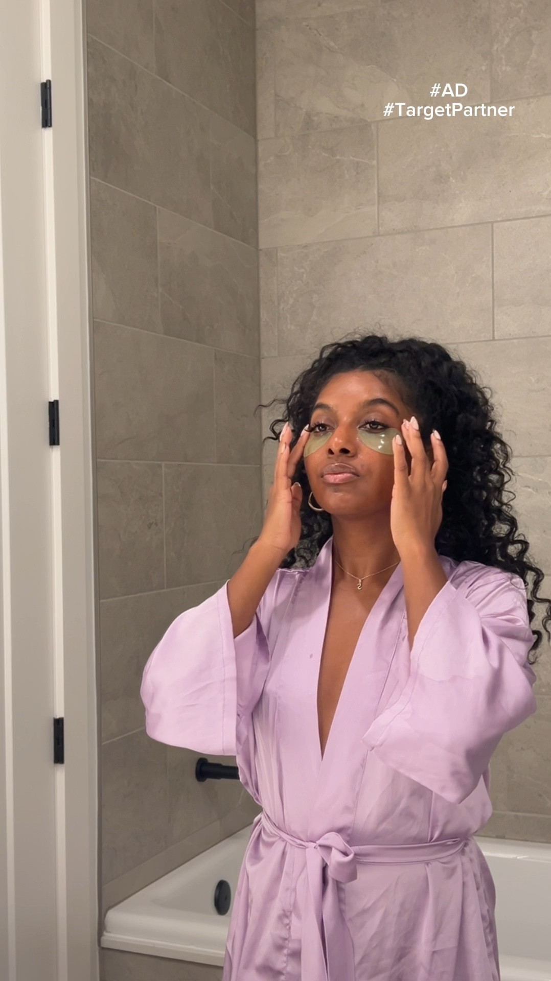  #ad Do you wear eye patches overnight? Because these @PixiBeauty PM patches are soo good! 😍 They hydrate, soothe, de-puff... literally feels like I have a new set of under eyes every morning LOL! @Target #PixiBeauty #PixiOnTheGlow #PixiSuperGlow #TargetPartner #Target