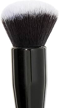 e.l.f. Ultimate Blending Brush, Dome-Shaped Makeup Tool For Applying & Blending Foundation, Bronz... | Amazon (US)