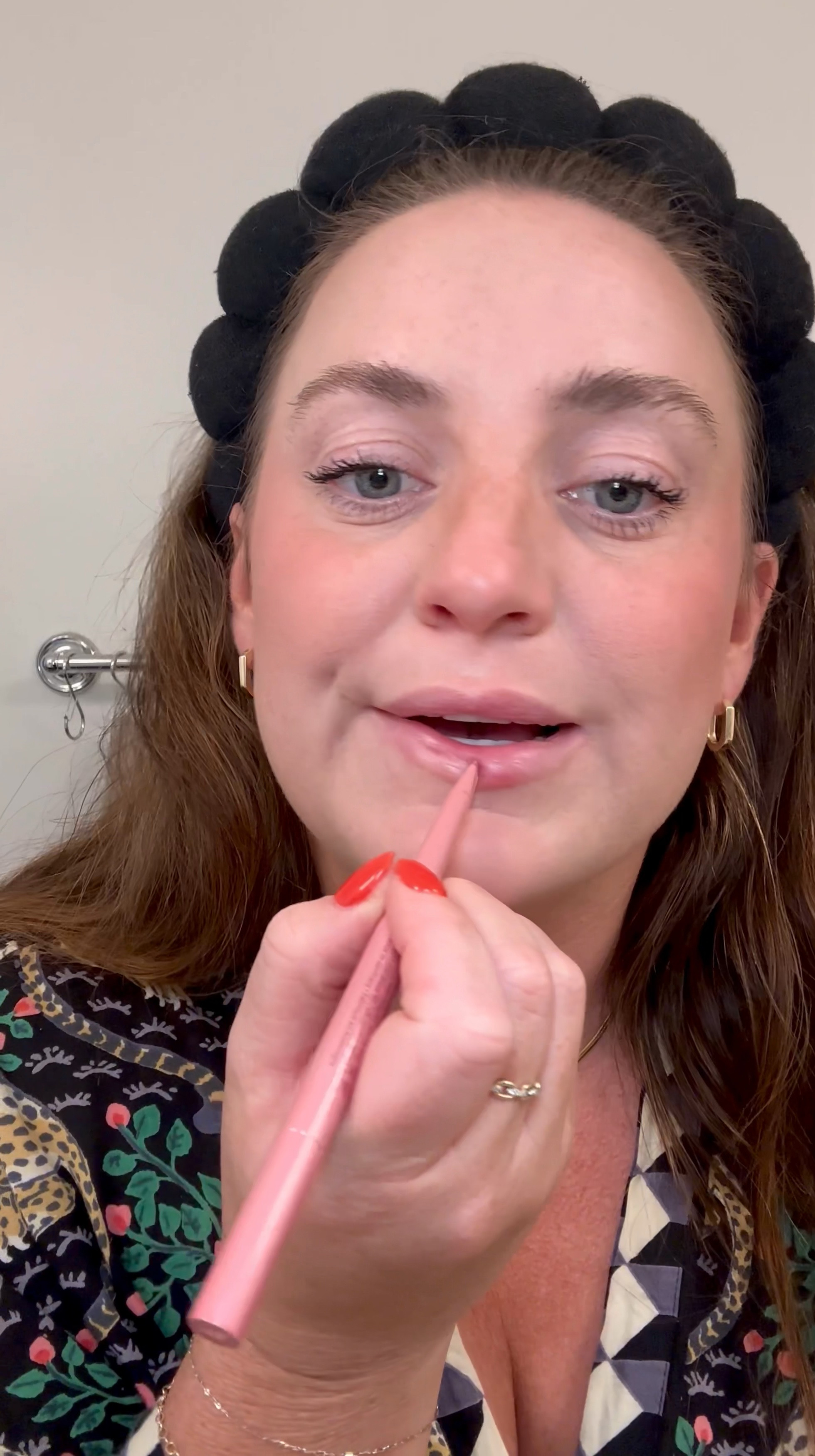 everyday makeup - looks natural but makes a huge difference 

#LTKBeauty #LTKFindsUnder100 #LTKVideo