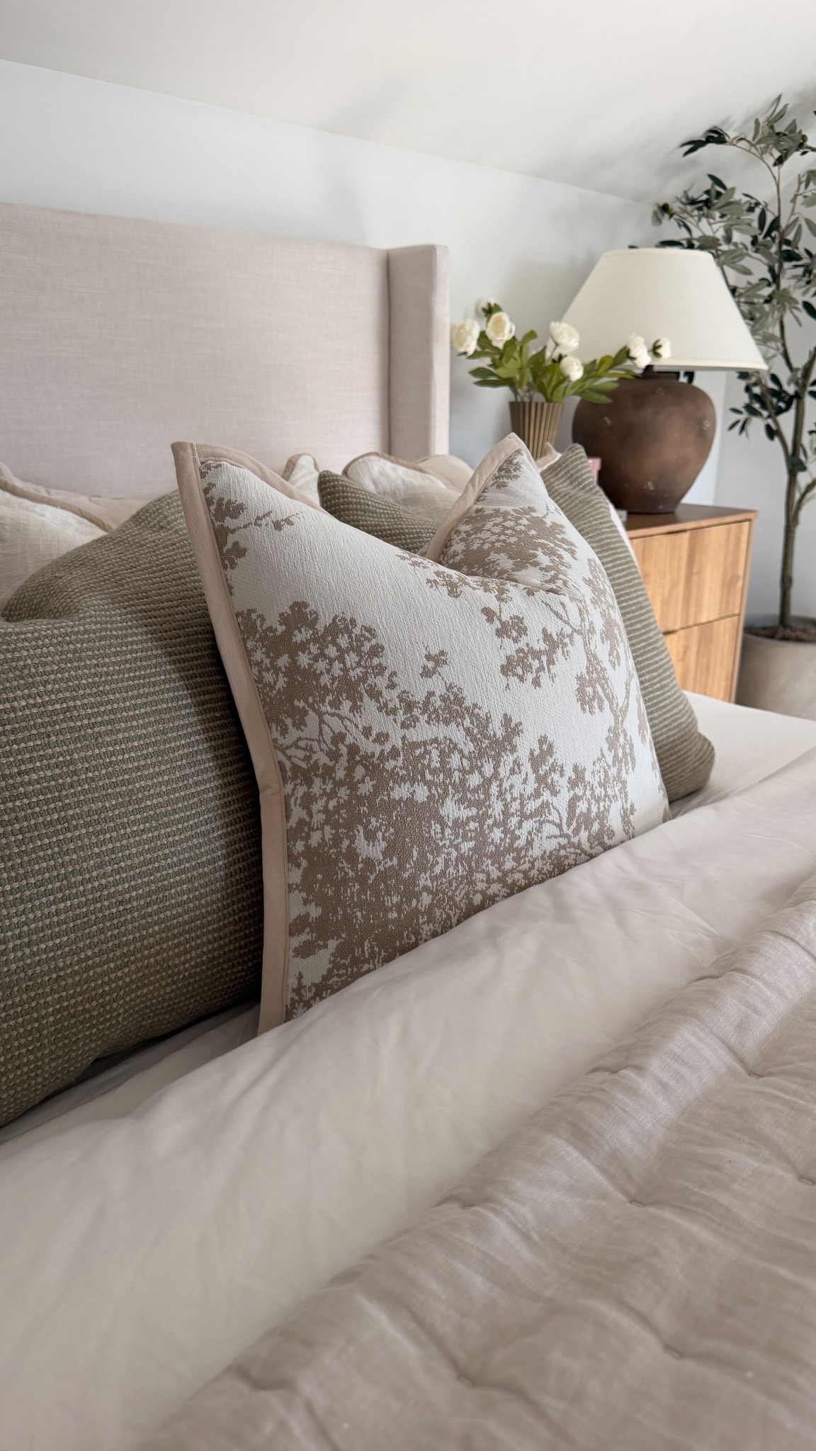 Just found the prettiest neutral spring pillow ever and it’s from Amazon! ✨🤍

#LTKHome #LTKSaleAlert