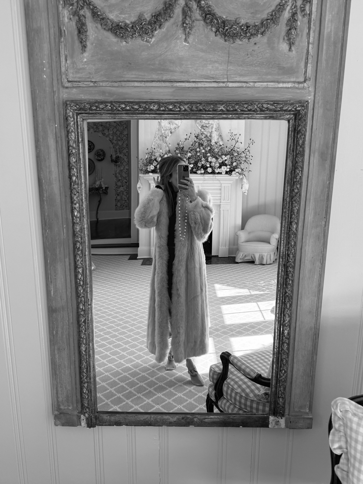 Coat is vintage but linked similar 🖤 wearing size small in the top

#LTKstyletip #LTKSeasonal