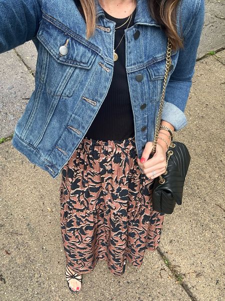 Todays church outfit

Skirt - small
Tank - small
Jacket - small


#LTKFindsUnder50 #LTKFindsUnder100 #LTKStyleTip