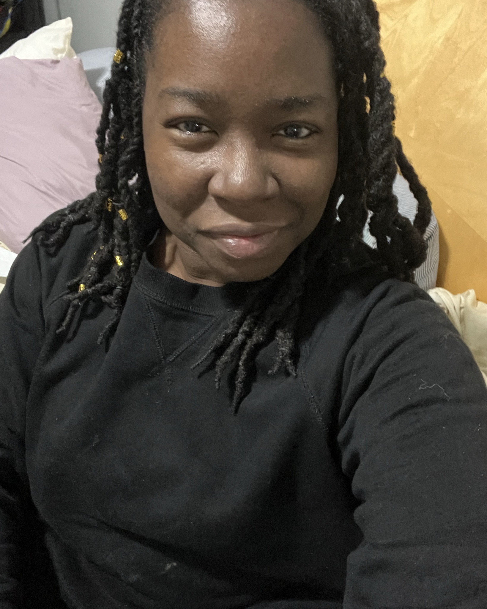 My WFH outfit for today 

It was cold this morning so I threw on my favorite Old Navy sweatshirt and some leggings. This sweatshirt is so versatile I wear it to the office too and you can’t tell it’s a sweatshirt.

You can get it right not for 40% off.

#shopdeescloset #shopaholicscloset

#LTKSaleAlert #LTKFindsUnder50 #LTKWorkwear