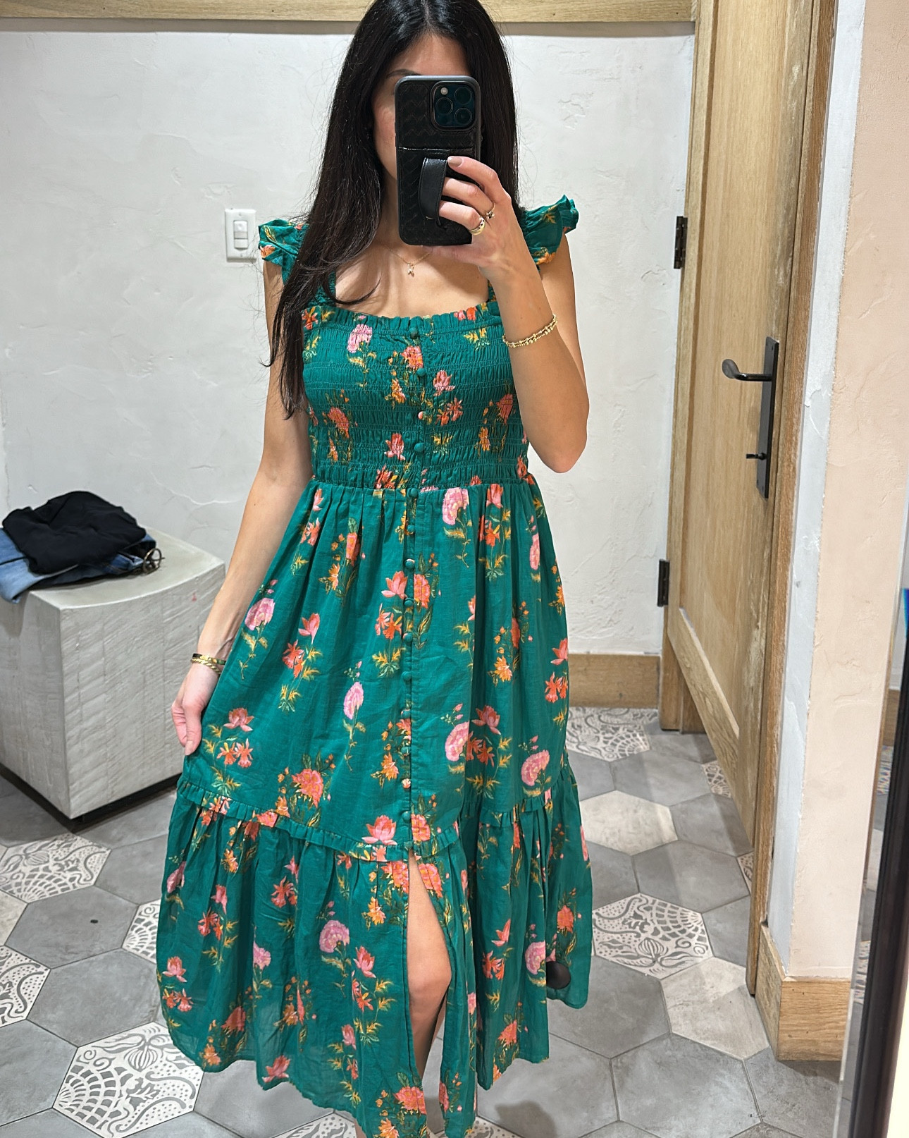 {EXTRA 30-40% OFF *at checkout*} Midi dress with flutter sleeves, size: small petite. Same brand/style linked but in different color/patterns.

#LTKootd #LTKSaleAlert #LTKCyberWeek