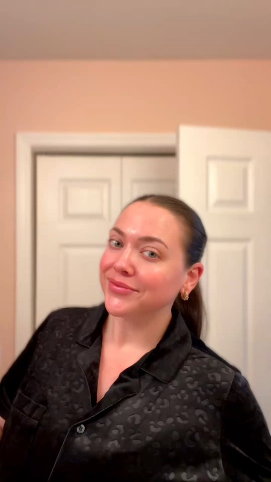 Get someone you love the gift of stunning white teeth!! I absolutely love this dental grade kit from MySmile. My favorite part is that it only takes 10 minutes!! ✨🦷

#teethwhitening #teeth #mysmile #giftideas #beauty 

#LTKgrwm #LTKmorningroutine #LTKselfcare