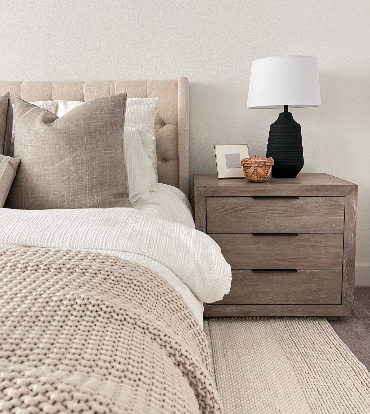 Neutral bedroom. Black lamp. White duvet. Neutral home decor. Neutral bedding. White bedding  

#LTKhome #LTKstyletip #LTKitbag