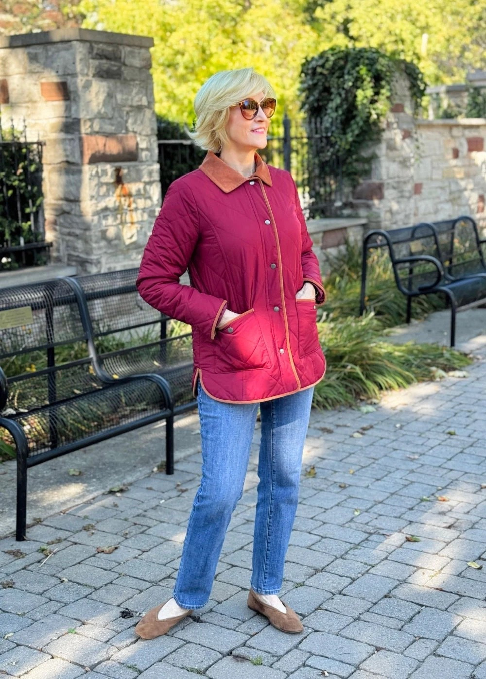 I have a feeling the barn jacket is going to be one of those pieces I reach for on repeat this fall. 🤎

I love how it instantly gives a simple outfit a little more personality without trying too hard. Paired with classic denim and ballet flats, it feels casual, comfortable, and still pulled together.

This is exactly my kind of everyday outfit—easy pieces that work together and make getting dressed feel effortless. 🍂