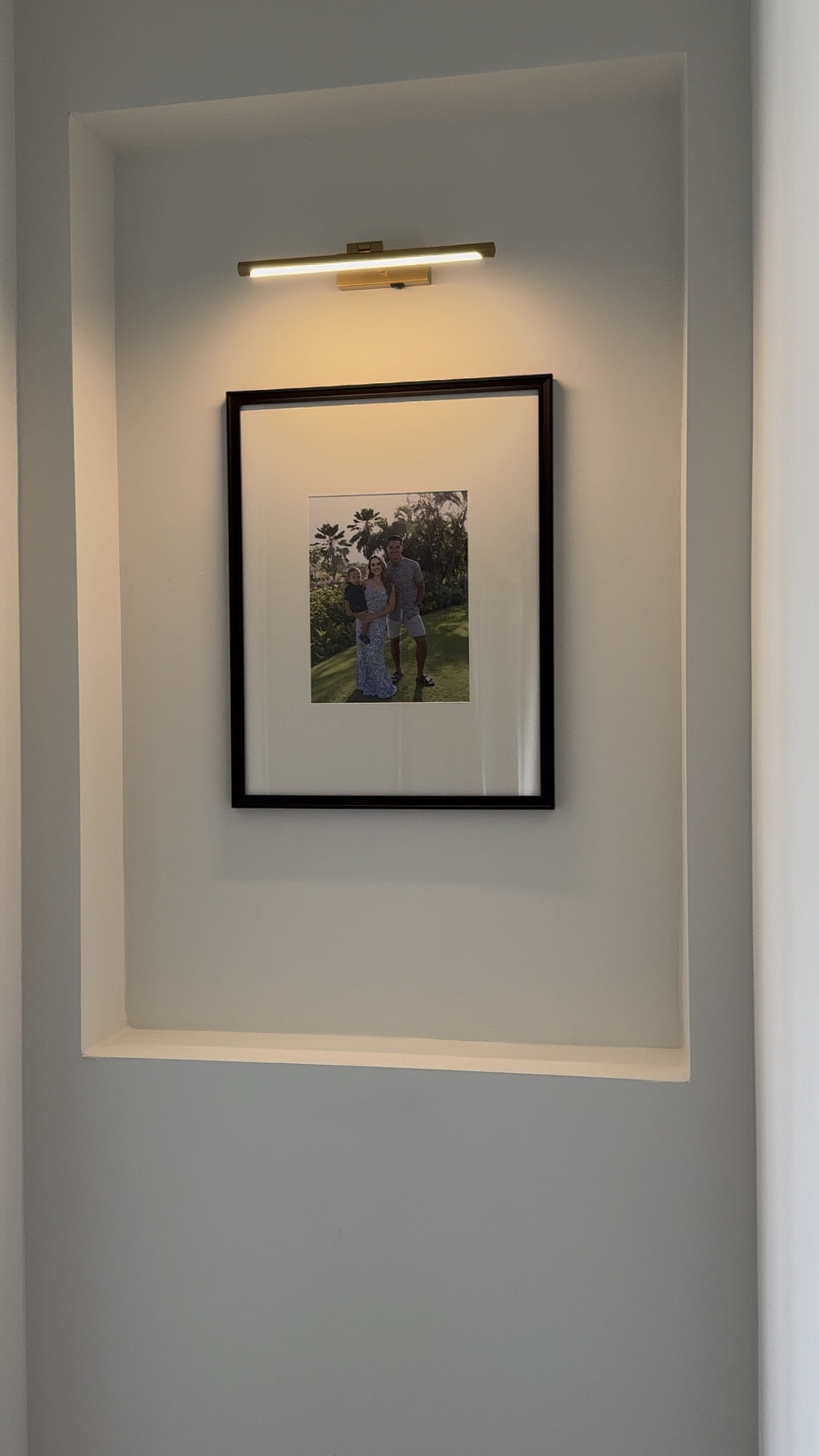 Amazon wall sconce and target frame

Wall decor, art light, gallery wall, Studio McGee, battery powered art light

#LTKHome