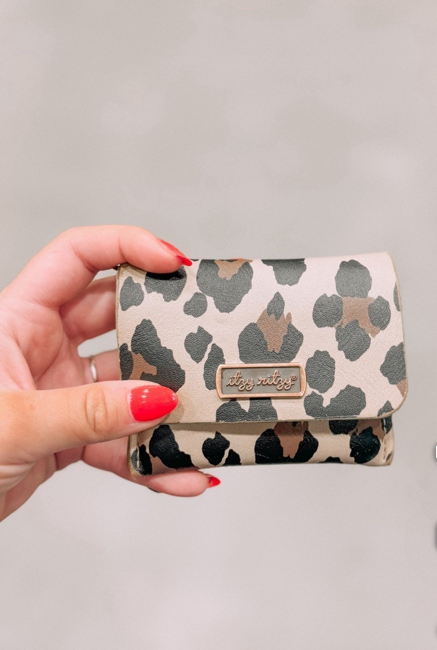 Always get questions on my wallet, it’s from Amazon and have been using it for YEARS

#LTKStyleTip