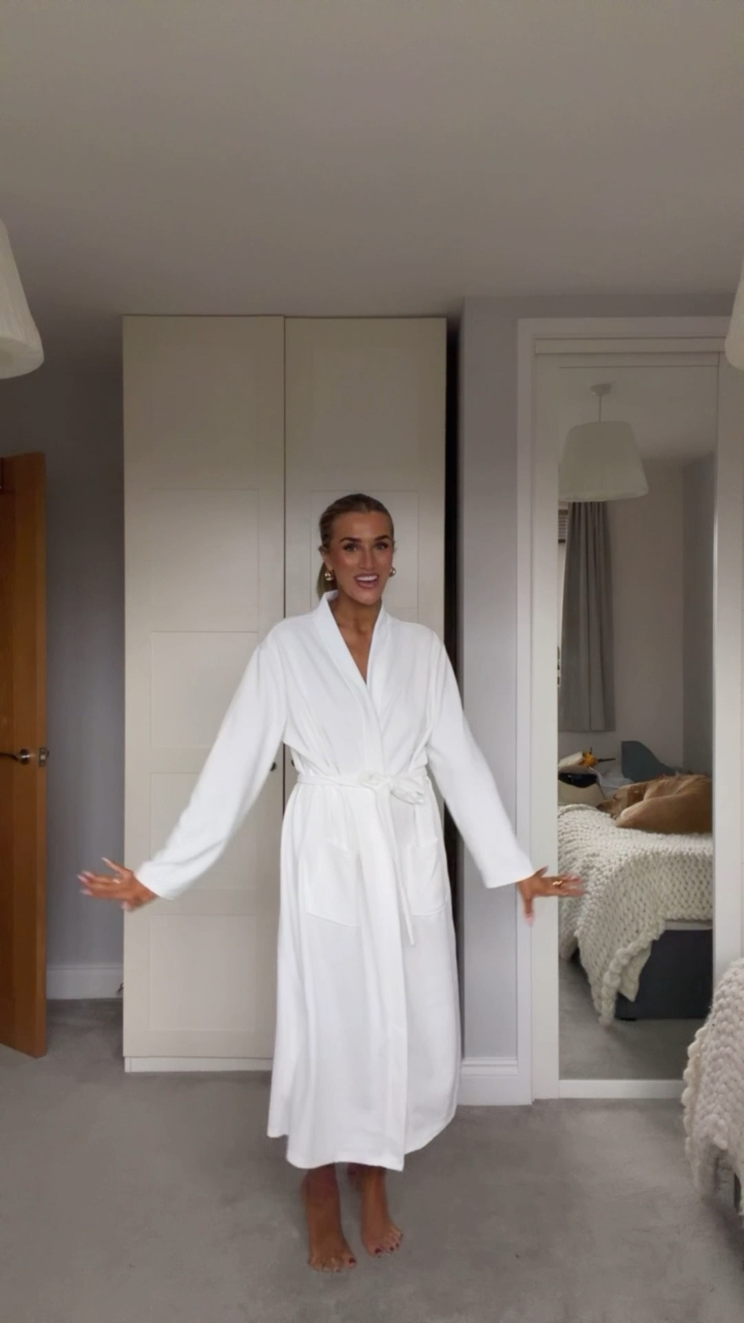 The dressing gown everyone needs! £21 and it’s hotel quality! U N R E A L!! 

Hotel robe, dressing robe, robe, pjs, waffle gown, waffle dressing gown #ltkamazon

#LTKfestive #LTKuk #LTKwinter