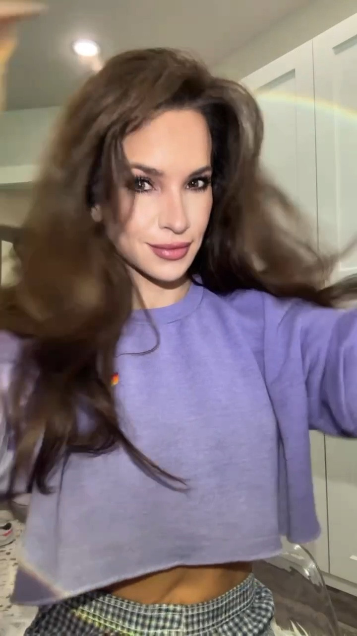 My recent makeup routine! 

makeup l makeup routine l beauty 