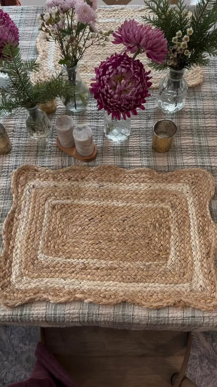 What’s cuter than a scalloped plate?
Two scalloped plates!

Sharing links for the dinner & salad plates in my stories & you can find it in my “links” highlight or in bio. 

#dinnerwareset #dinnerplate #dinnerplates #saladplate #scallopedplates #scallopededge #dinningtable #plates #dishes #neutraldishes #neutralhome #worldmarket #homedecorideas #tablescape #tablescapestyling #tablesettings #tablesettingideas #placesetting #placesettings #placesettingideas #diningroom #grateplates #homefinds #homebody #homebodylife #dinnerware #homesweethome #homefinds #ltkhome #ltkfind

#LTKHome #LTKSeasonal #LTKFamily