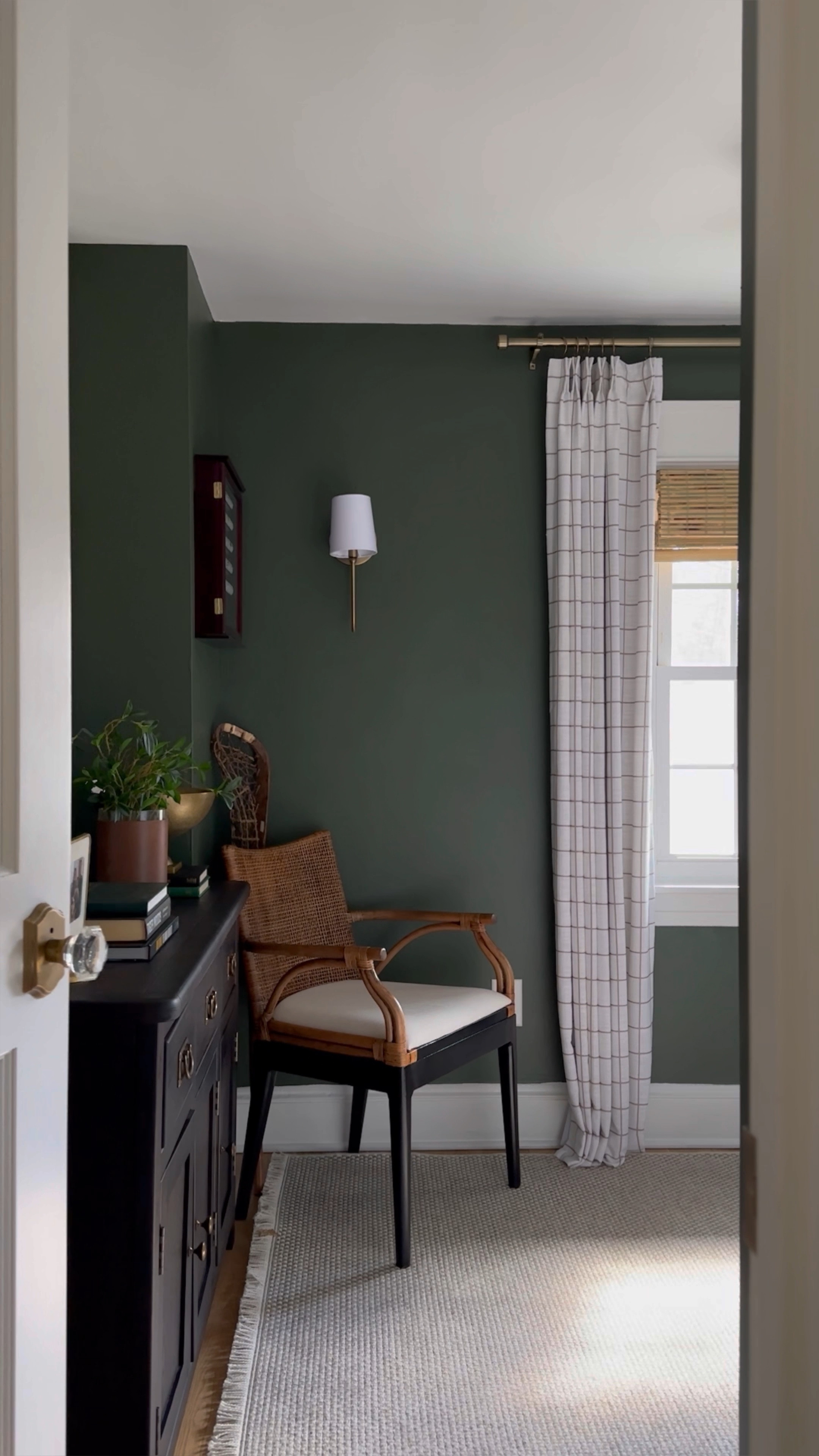 The reveal of G’s office is live on the blog! Read all about the decisions made, what exactly is on that main wall and shop it all from the bio 🤍
•
•
•
dark green paint, home office, office decor, office style, men’s office, two pages curtains, woven Roman shades, console storage, gallery wall frames, golf office, sports office, loloi rug, moody office, modern traditional 