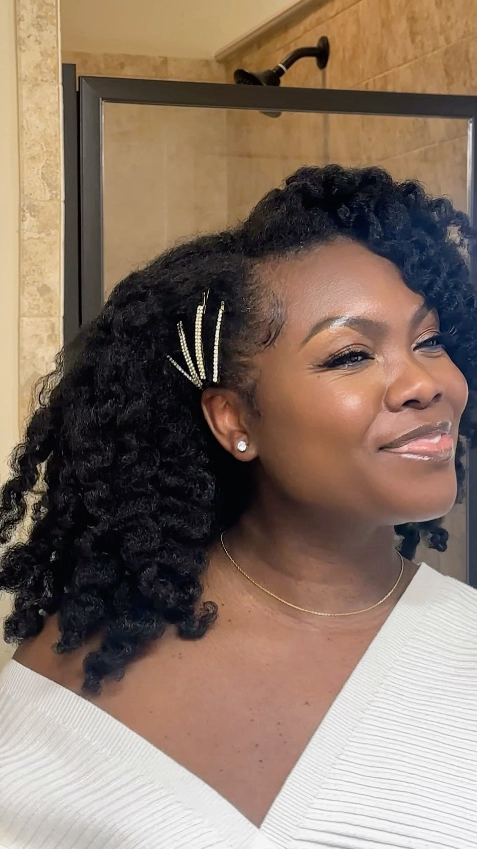 PART 3:
Watch parts 1 & 2 -to see how created the foundation to this holiday style😍 All the products and tools I used are below⬇️

#LTKBeauty