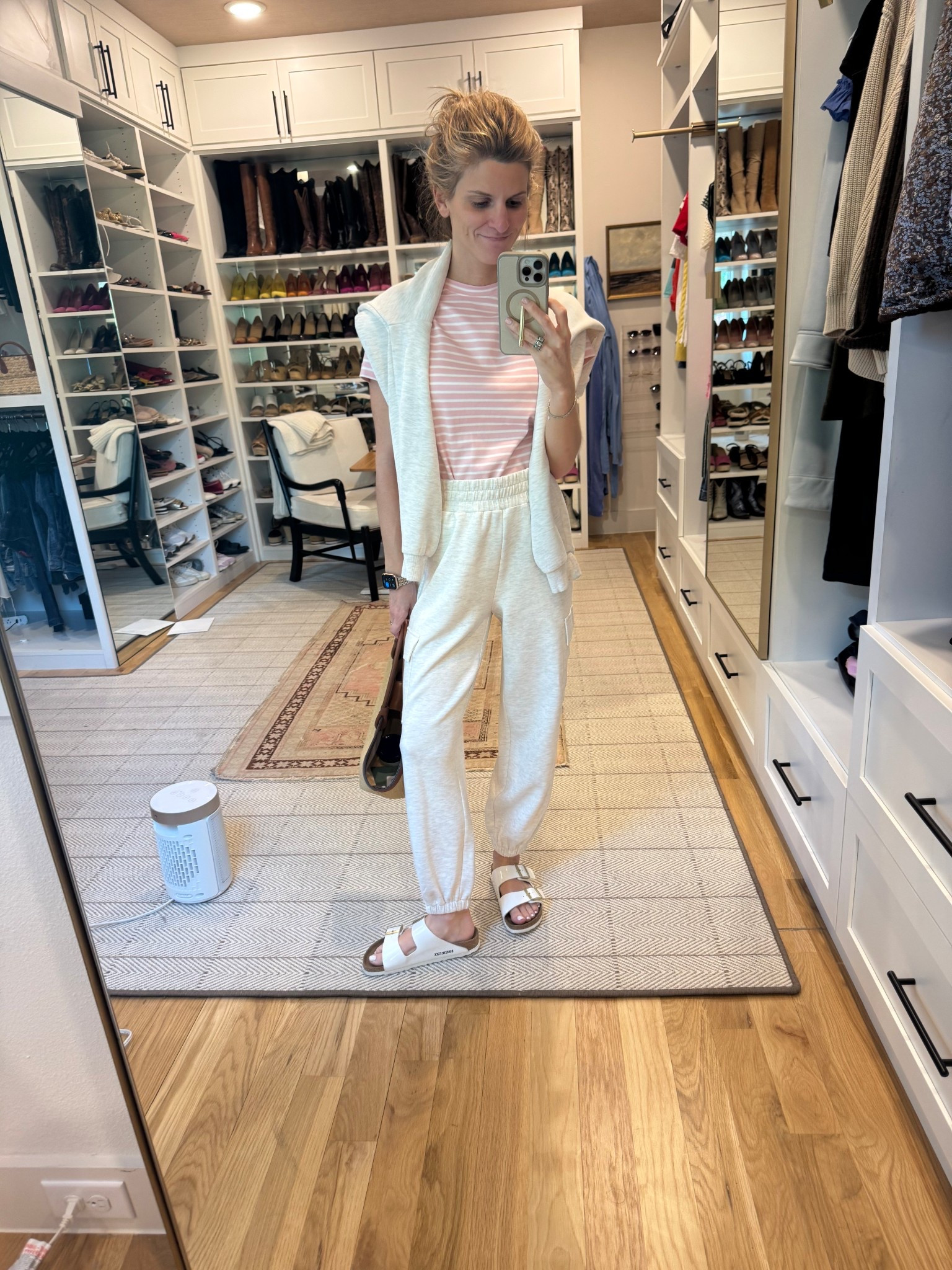 Tee: Spanx (xs)
Set: Varley (xs)
Shoes: Birkenstocks
Bag: Tuckernuck 