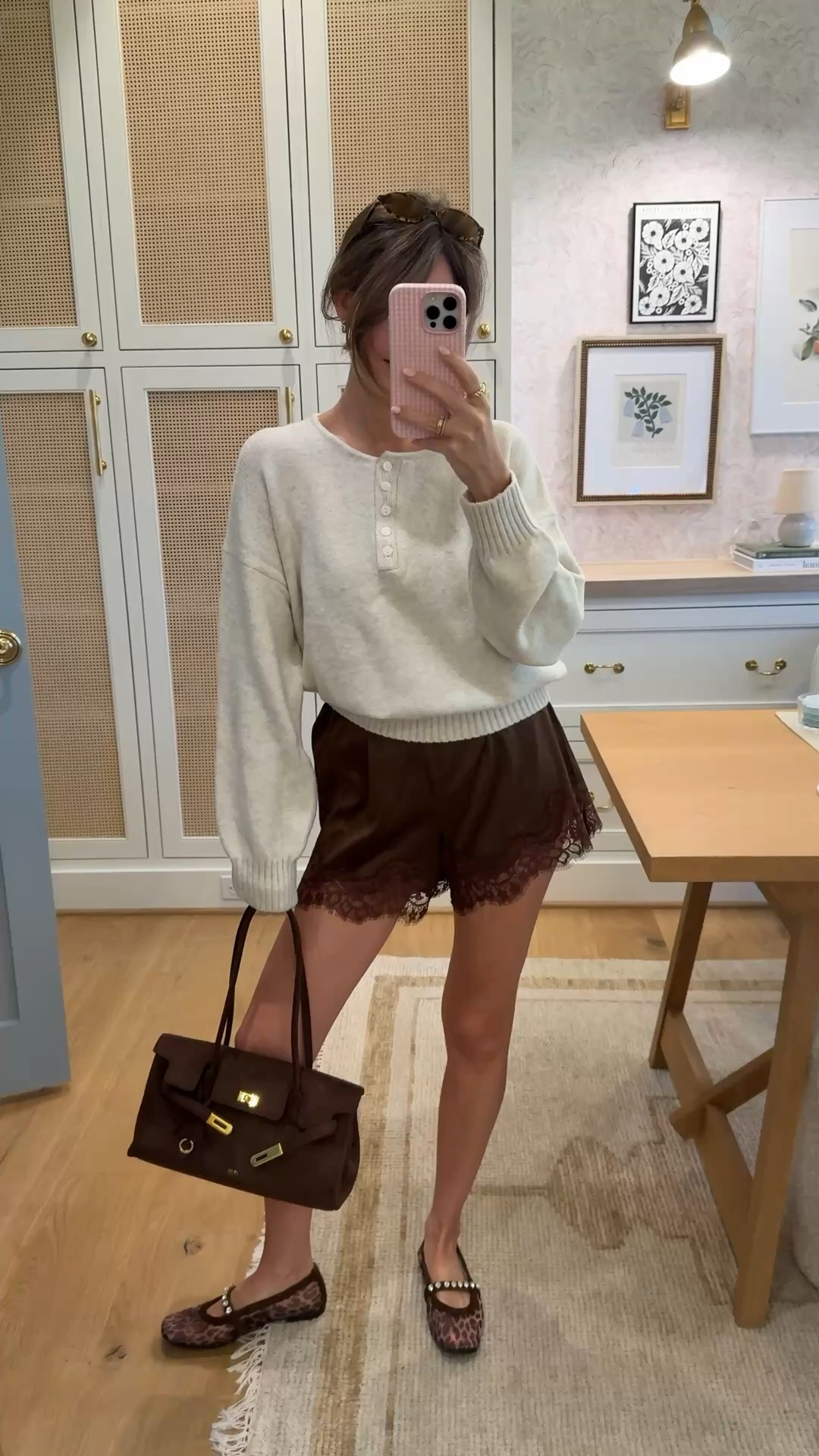 What I’m wearing today 🤎 exact items tagged!

#LTKootd #LTKmomlife #LTKdayinmylife