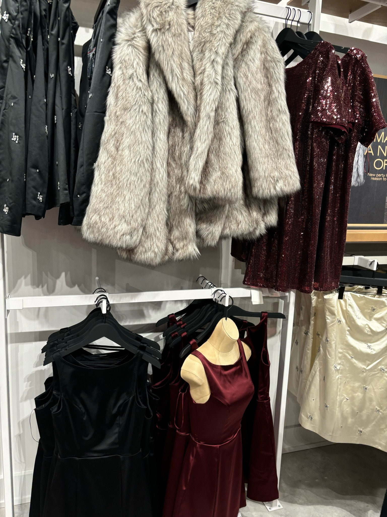 Holiday New Year’s Eve dresses ❣️

#LTKHoliday #LTKSeasonal #LTKGiftGuide