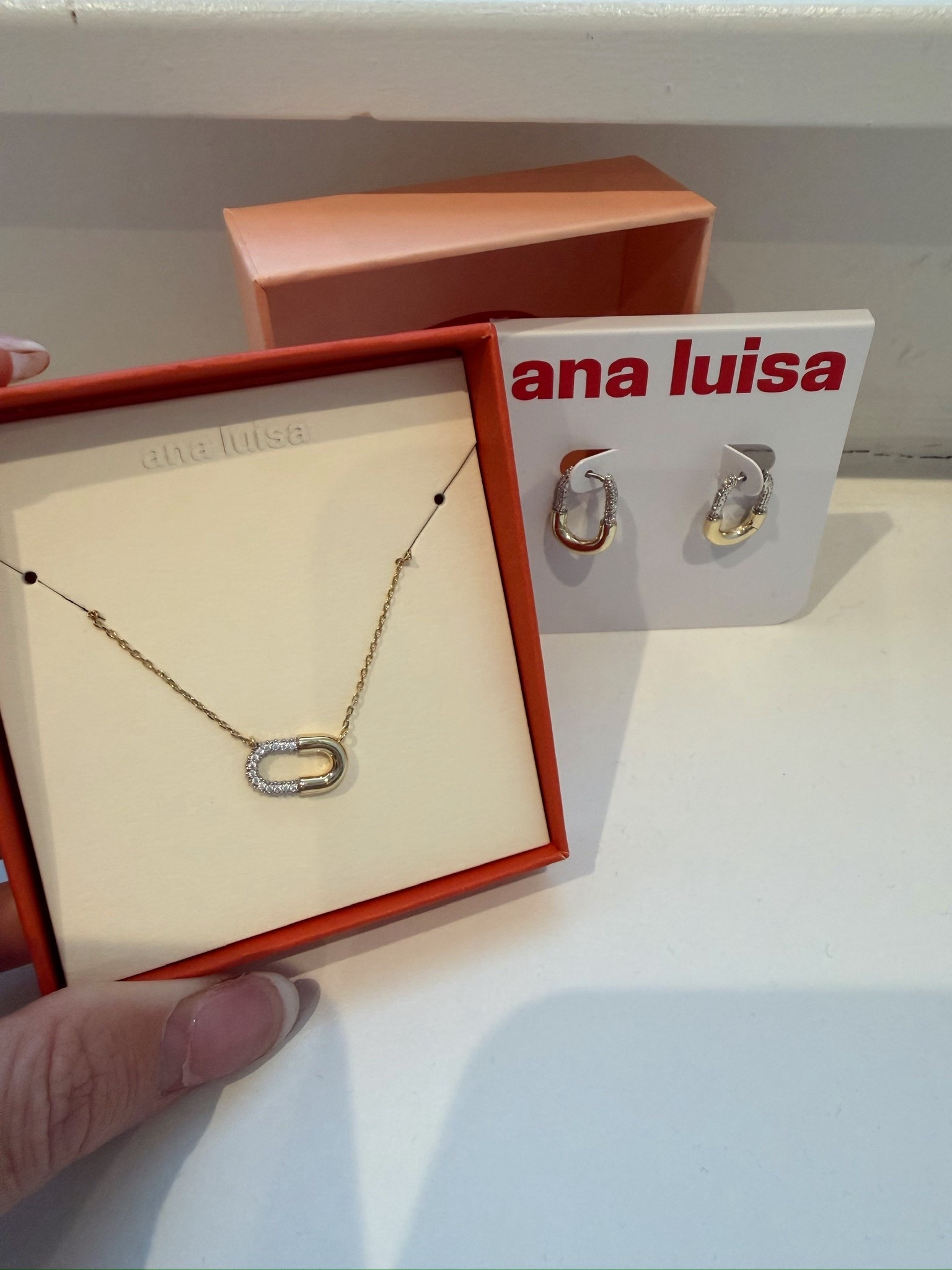 The cutest jewelry from @analuisany! These pieces would be perfect for Valentine’s Day gifts! 

#ad #analuisany #AnaLuisaAmbassador #BestDeal

#LTKgrwm #LTKootd #LTKValentine