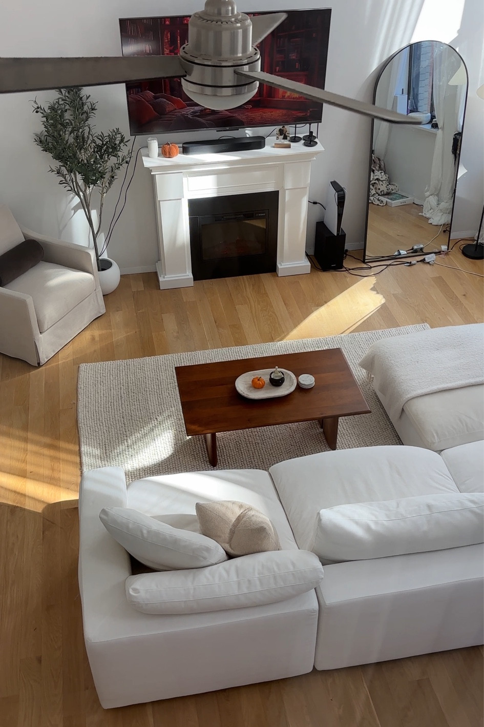 New living room rug 😍 elle flatweave solid color rug. 

#LTKVideo #LTKSaleAlert #LTKHome