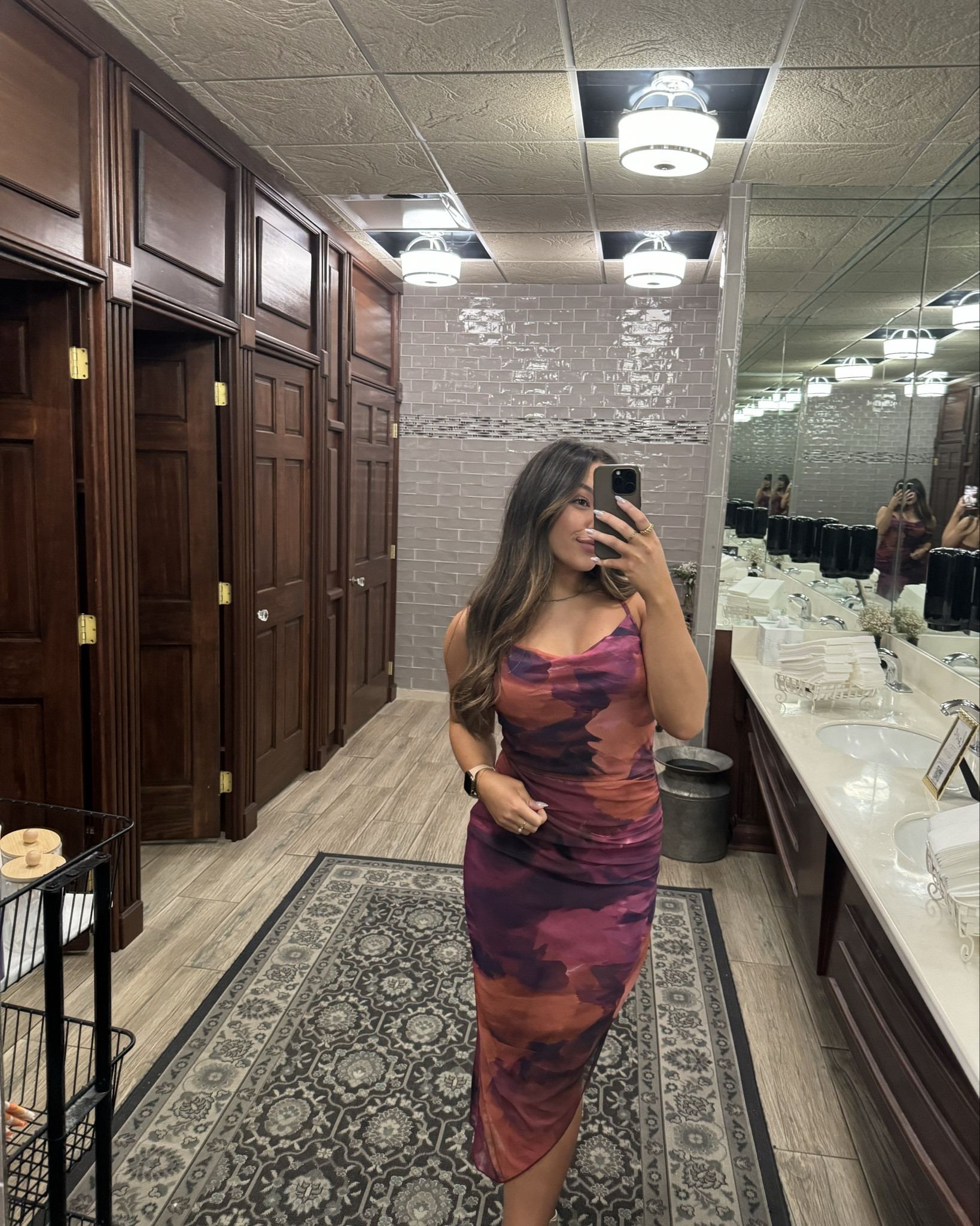 Beautiful and comfy wedding guest / bachelorette dress 