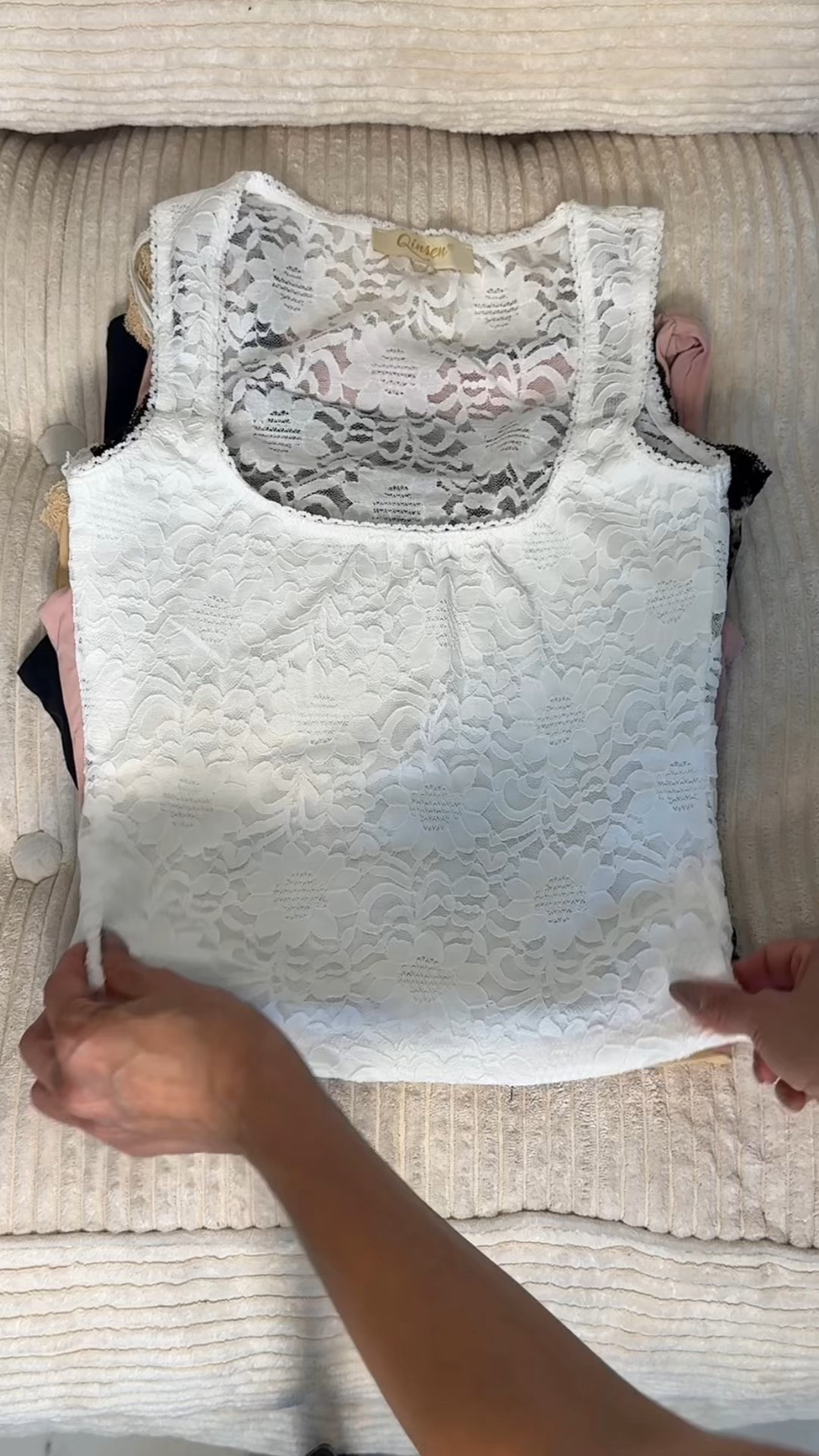 Cute spring tops for every occasion 