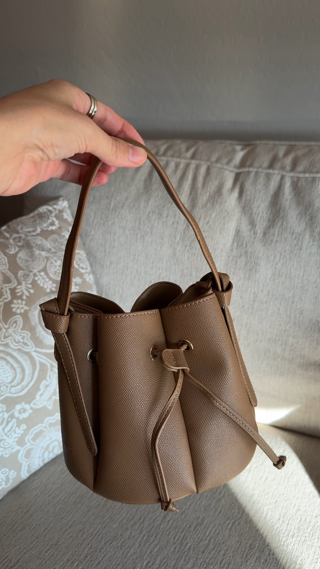 This will be my most worn bag for fall! Love the tan color and the faux leather! 

Bucket bag, fall bag

#LTKSeasonal
