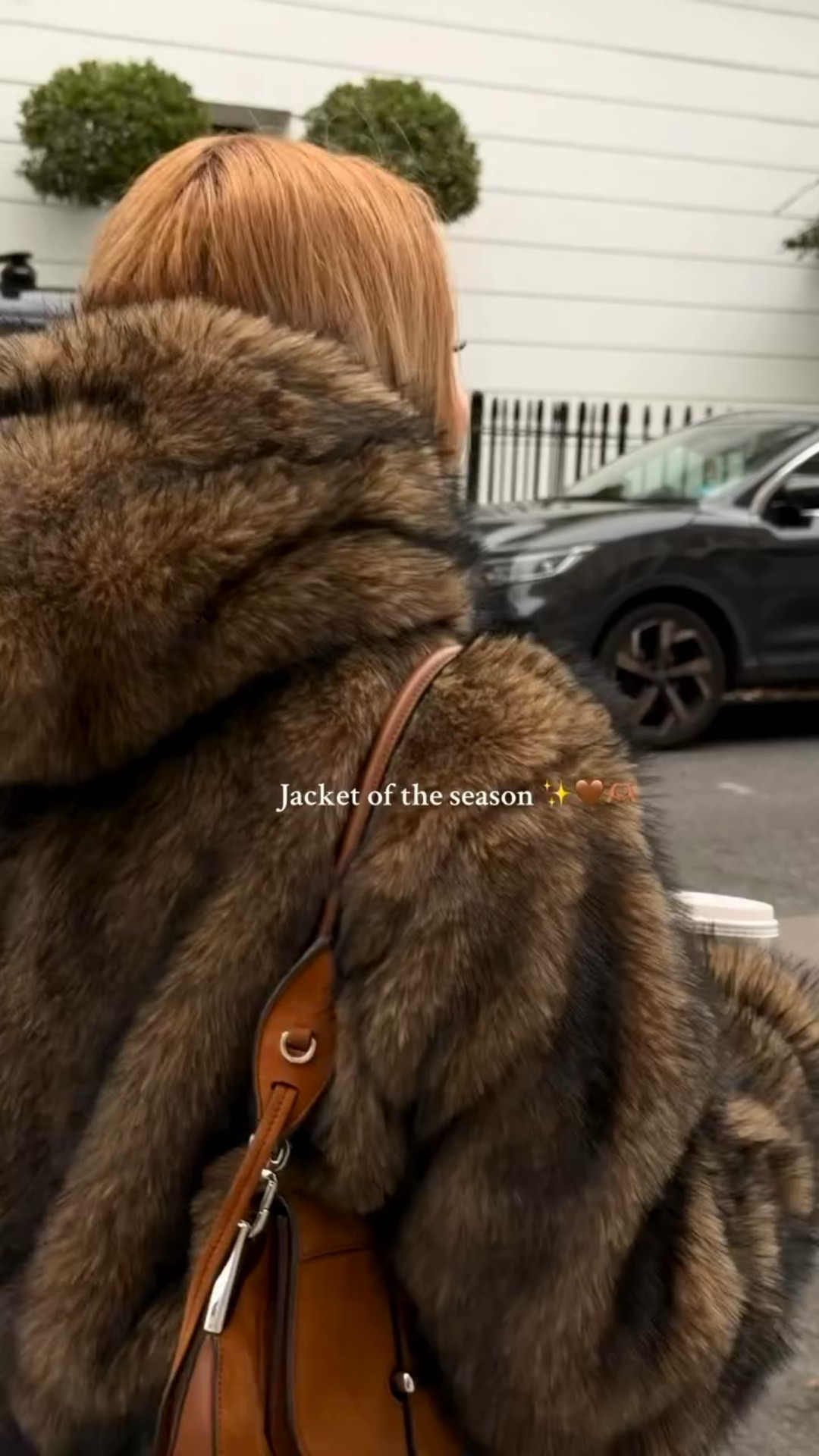She speaks for herself , fuzzy and warm like a teddy 🫶🏽🤎
Linked to my LTK ✨💕

#capsulewardrobe #furjacket #winterjacket #ootd #pinterestaesthetic #furcoat #outfitinspo #winterfashion