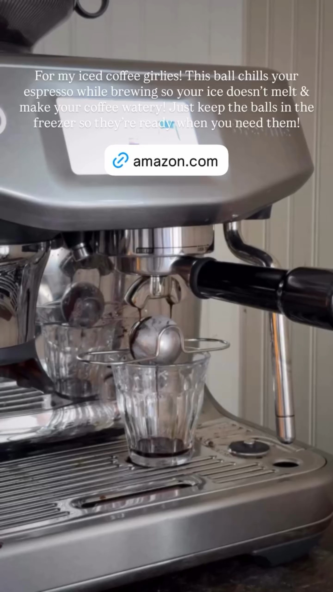 For my iced coffee girlies! This ball chills your espresso while brewing so your ice doesn’t melt & make your coffee watery! Just keep the balls in the freezer so they’re ready when you need them!