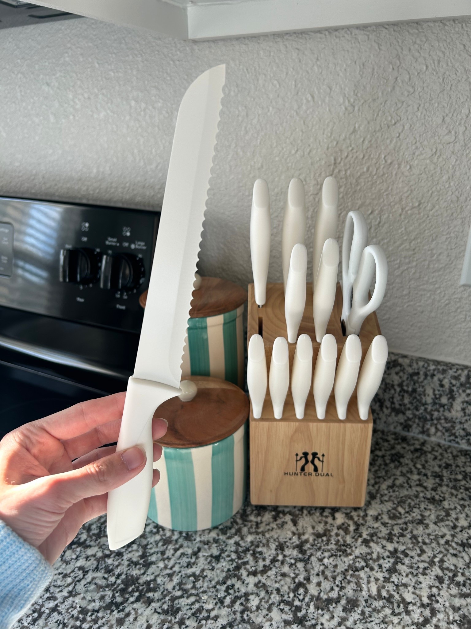 White kitchen knife set☁️🤍✨

#LTKFindsUnder50 #LTKHome #LTKGiftGuide