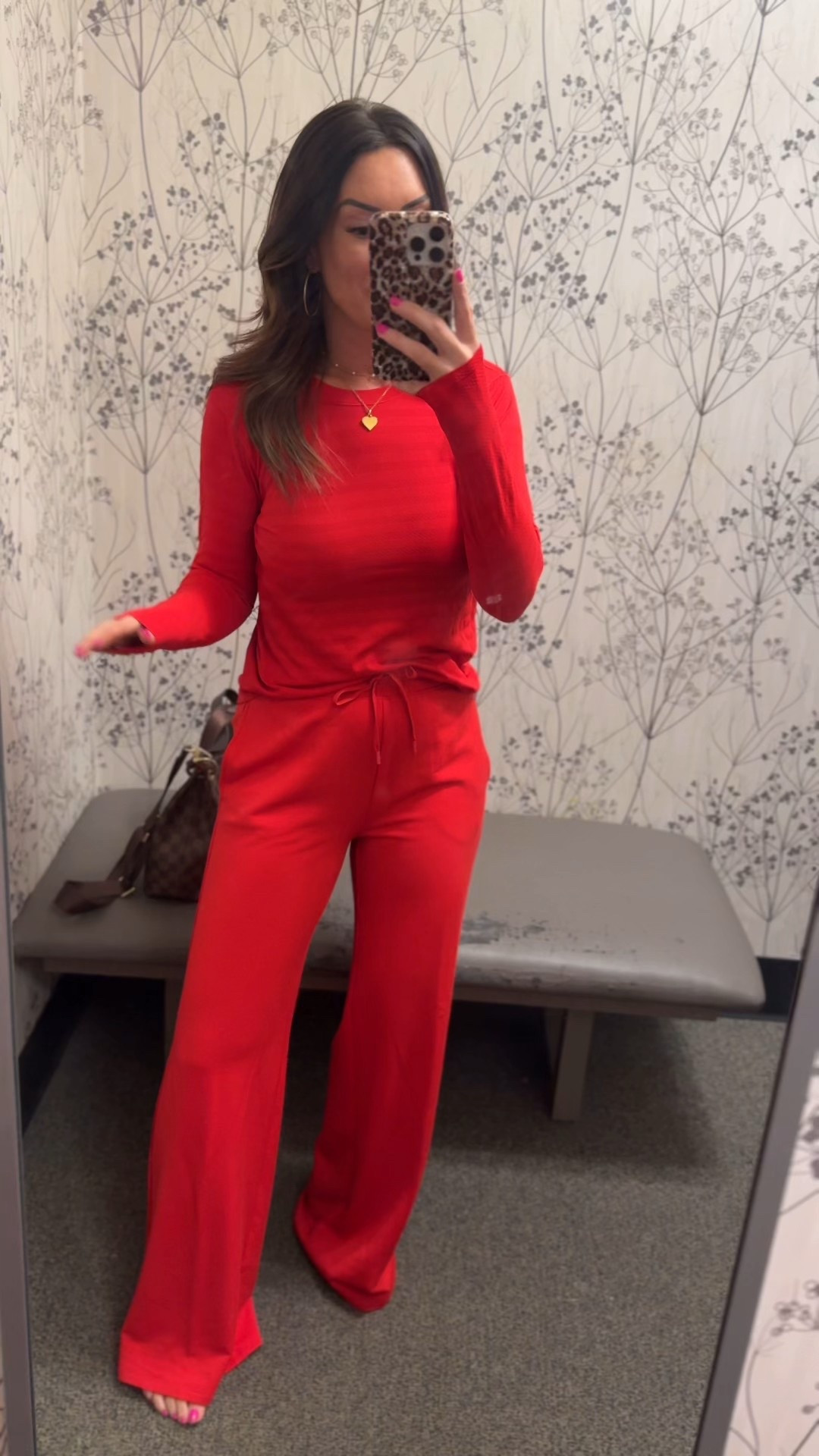 Wearing a XS in these pants and a small in the top, I’m 5”6 for reference. 

 Perfect to grab right before the holidays as a last minute gift, or to grab and wear now as you’re finishing up last minute shopping/wrapping! 

@dickssportinggoods #dsgpartner #ad 

#LTKgrwm #LTKSeasonal #LTKootd