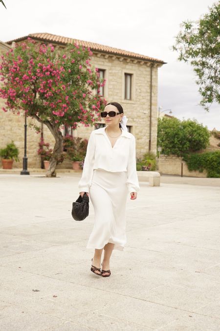 An all white look in Italy 🇮🇹  

#LTKfindsunder50 #LTKtravel #LTKSeasonal