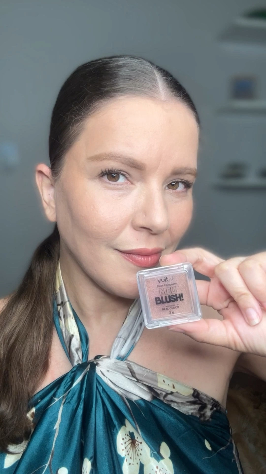 O meu blush queridinho do momento é o Blush GOLDEN
Perolado da coleção Meu Blush da @vult!
Perfeito para o
verão, ele deixa aquele tom bronzeado natural e um glow incrível na pele. ® Apesar de vir em pouca quantidade, ele é tão pigmentado que vai durar bastante! Fácil de esfumar, com ótima durabilidade na pele, esse pequeno surpreendeu demais.
2 Já testaram essa coleção?

#LTKbeleza #LTKbrasil