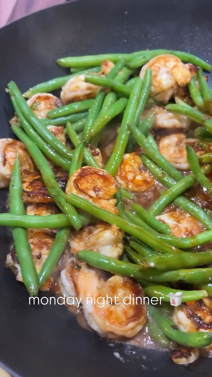 real life: Monday night dinner
My healthy chicken and string bean stirfry except I subbed in shrimp :)
Full recipe on www.sweetsavoryandsteph.com.

#LTKHome #LTKFamily #LTKKids