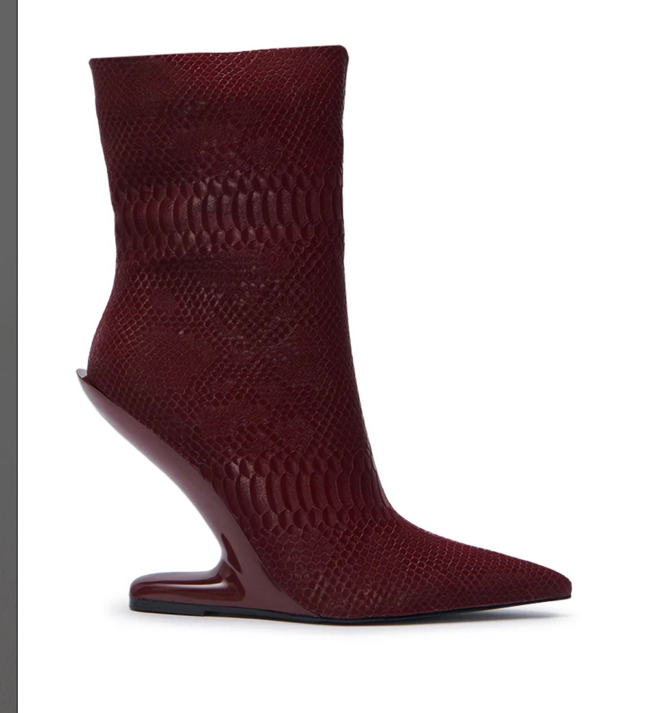 Can I hear a little commotion for this boot. It was literally love at first sight 🥰🥰🥰

Valentine’s Day looks
Date Night Look

#LTKootd #LTKValentine #LTKgrwm