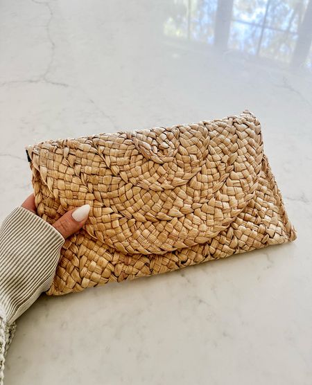 This cute clutch handbag is an affordable and stylish find from Amazon and perfect for summer. Currently priced at $15!

#LTKItBag #LTKStyleTip #LTKFindsUnder50