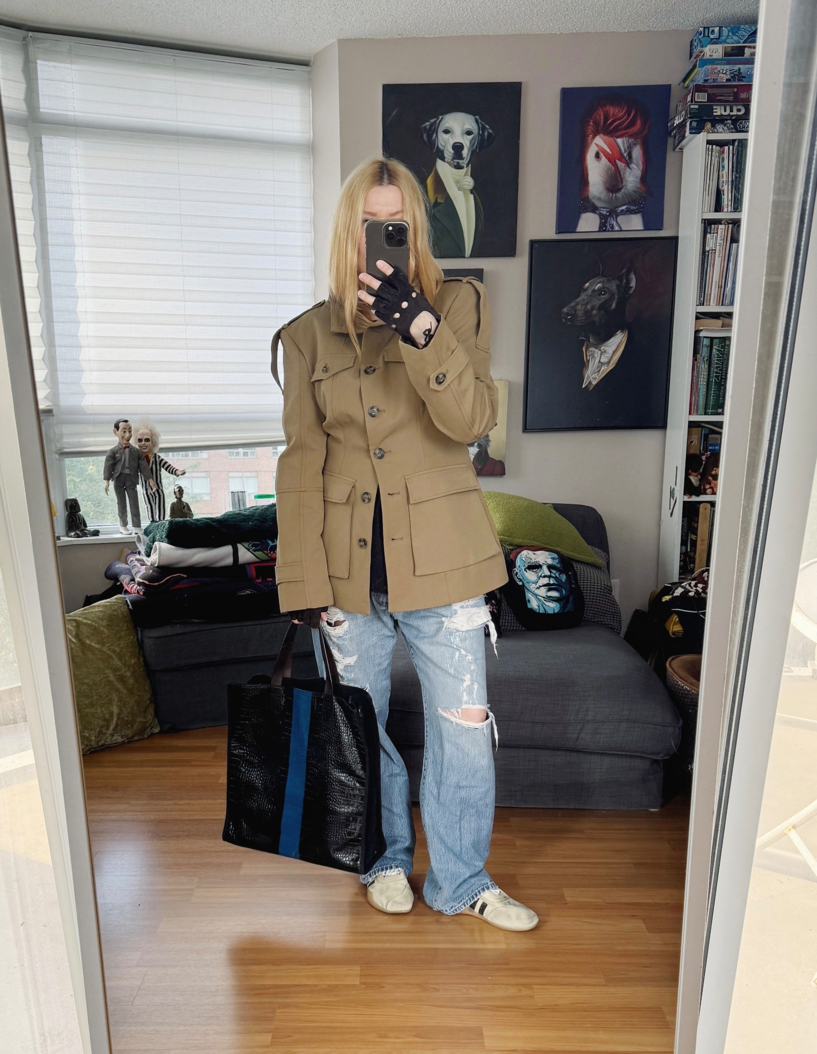 Taking advantage of a cool morning before the weather turns hot again 😩 this is getting ridiculous. 
Jeans and bag are secondhand/vintage.

#falloutfit #falltrends #torontostylist #StyleOver40  #secondhandFind #fashionstylist #slowfashion #FashionOver40  #genX #genXStyle #shopSecondhand #genXInfluencer #genXblogger #secondhanddesigner

#LTKShoeCrush #LTKStyleTip #LTKOver40