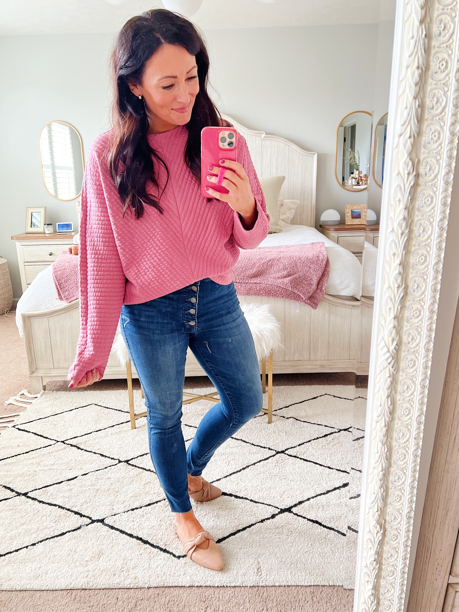 TARGET TUESDAY 🎯 
• size medium top but it’s true to size 
• I sized down in the jeans to a size 4
• I sized up 1/2 size in mules