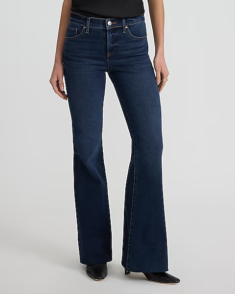 Mid Rise Dark Wash Hyper Sculpt '70s Flare Jeans | Express