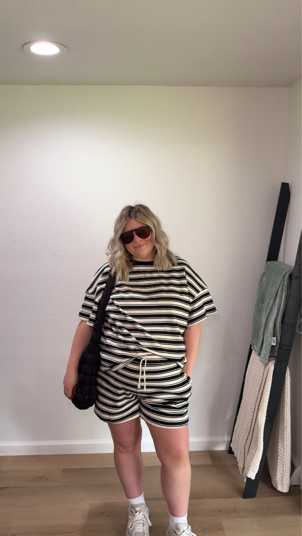 Outfit of the day at 7 months pregnant