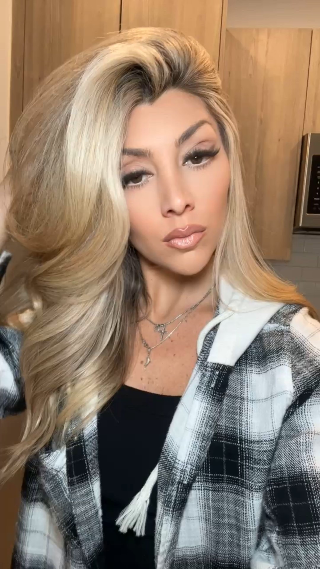 The one size setting spray has a choke hold on me! It melts all of my finishing powders on me so nicely for a filtered look! You can even try the mini to start if you’re hesitant about setting spray like I was! 

#LTKFindsUnder50 #LTKStyleTip #LTKBeauty