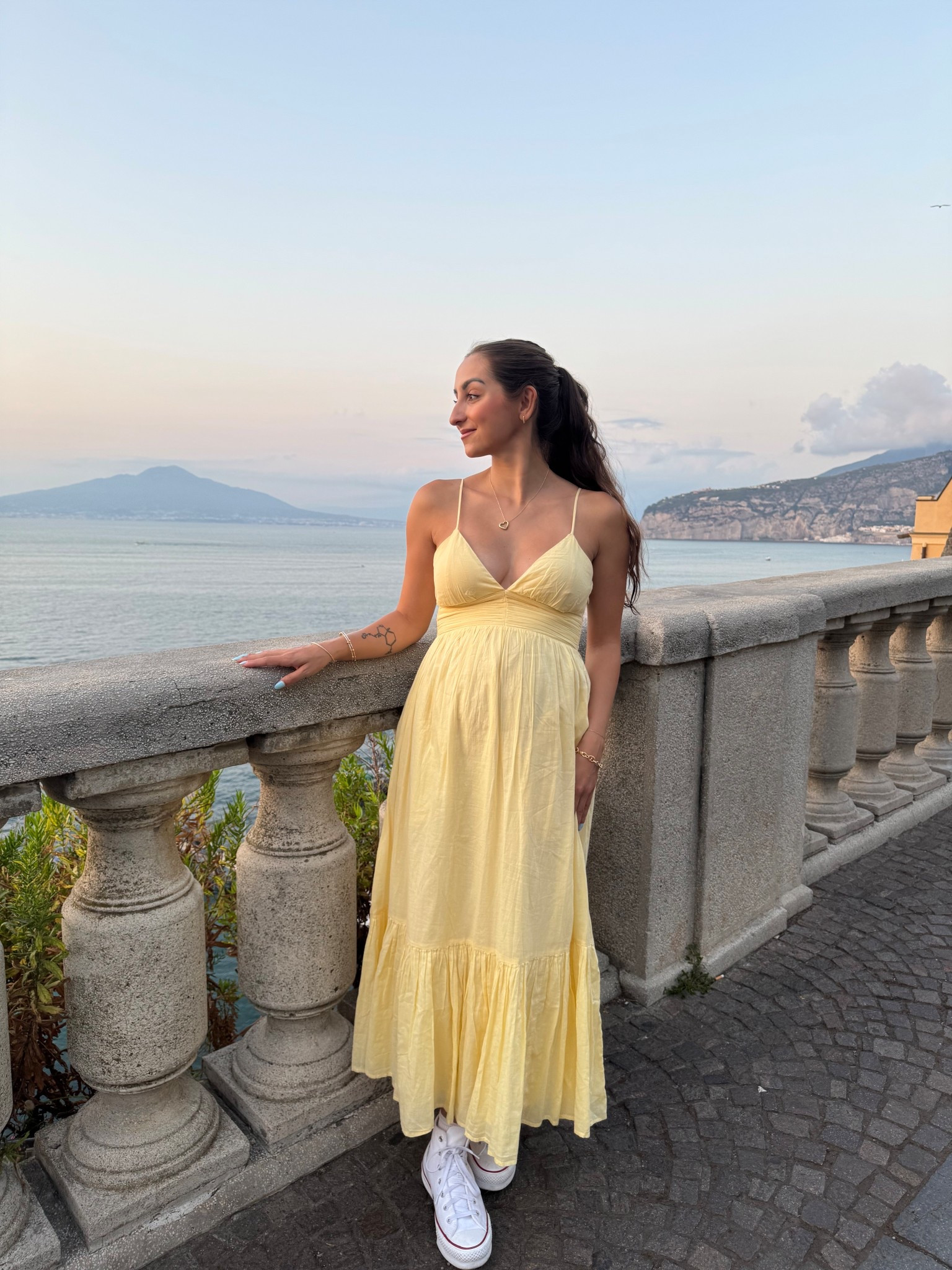 abercrombie bra-free yellow maxi dress // bump-friendly yellow sundress // maternity babymoon outfits

wearing size XS petite

#LTKStyleTip #LTKPetite #LTKBump