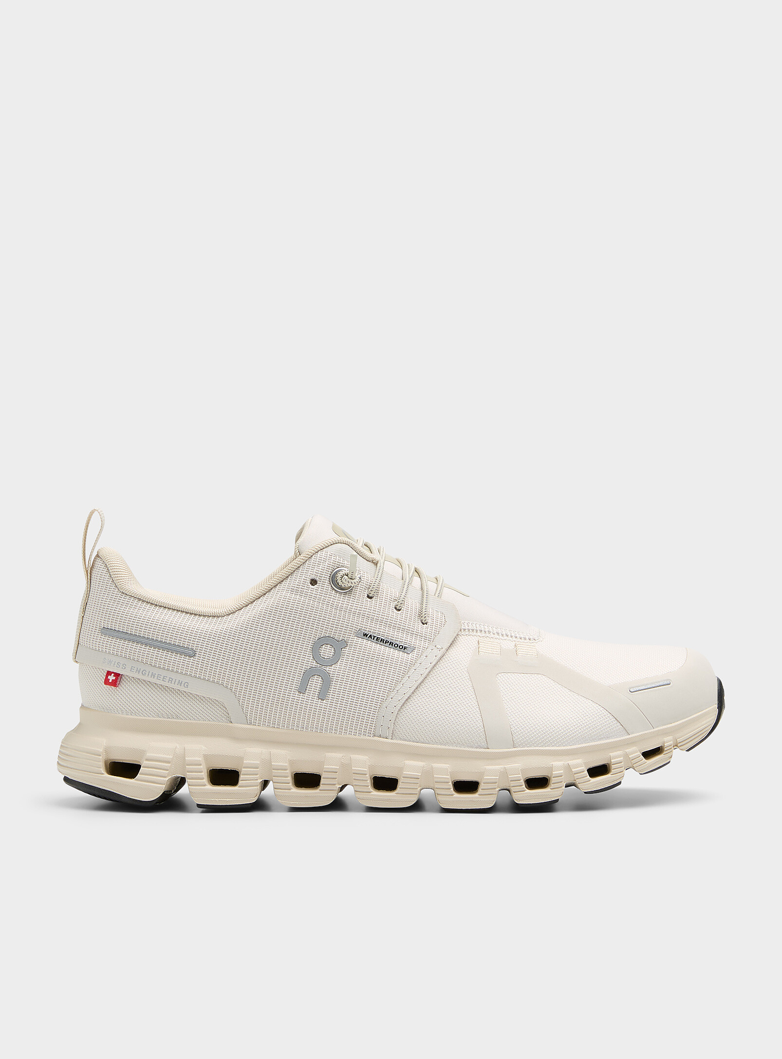 On - Cloud 6 waterproof sneakers Women (Women, White, 6.5) | Simons